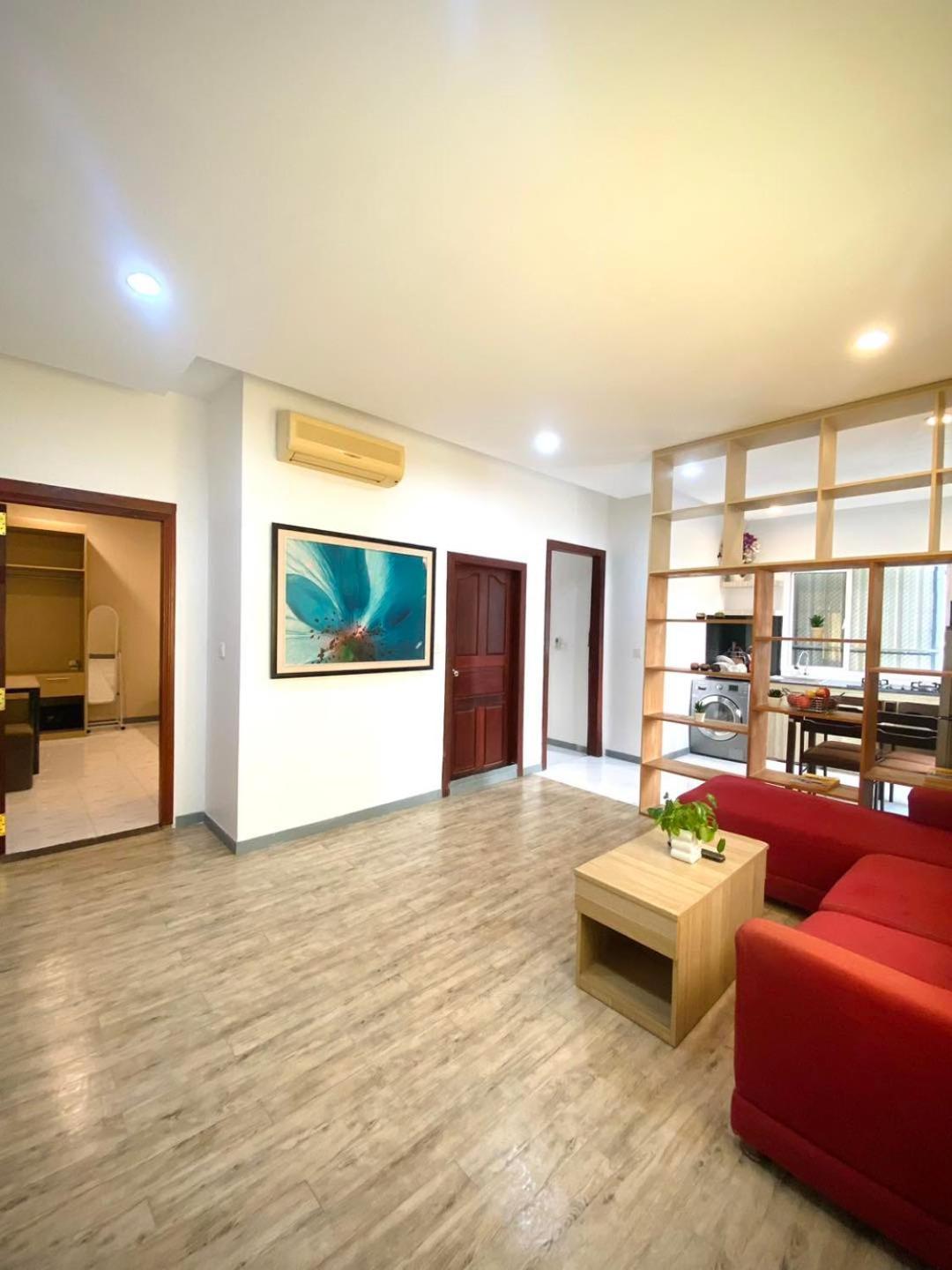 White Residence Hotel & Apartment Phnom Penh Esterno foto