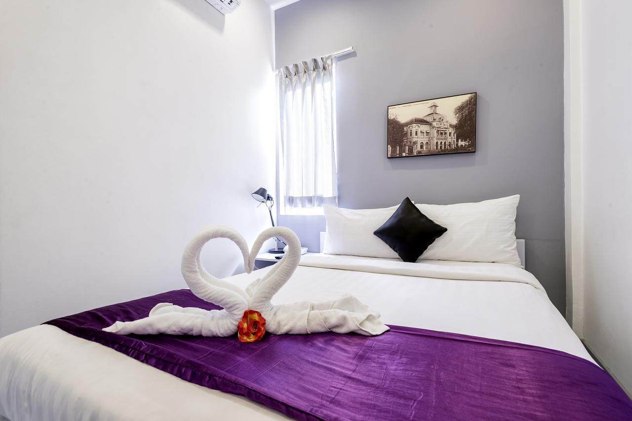 White Residence Hotel & Apartment Phnom Penh Esterno foto