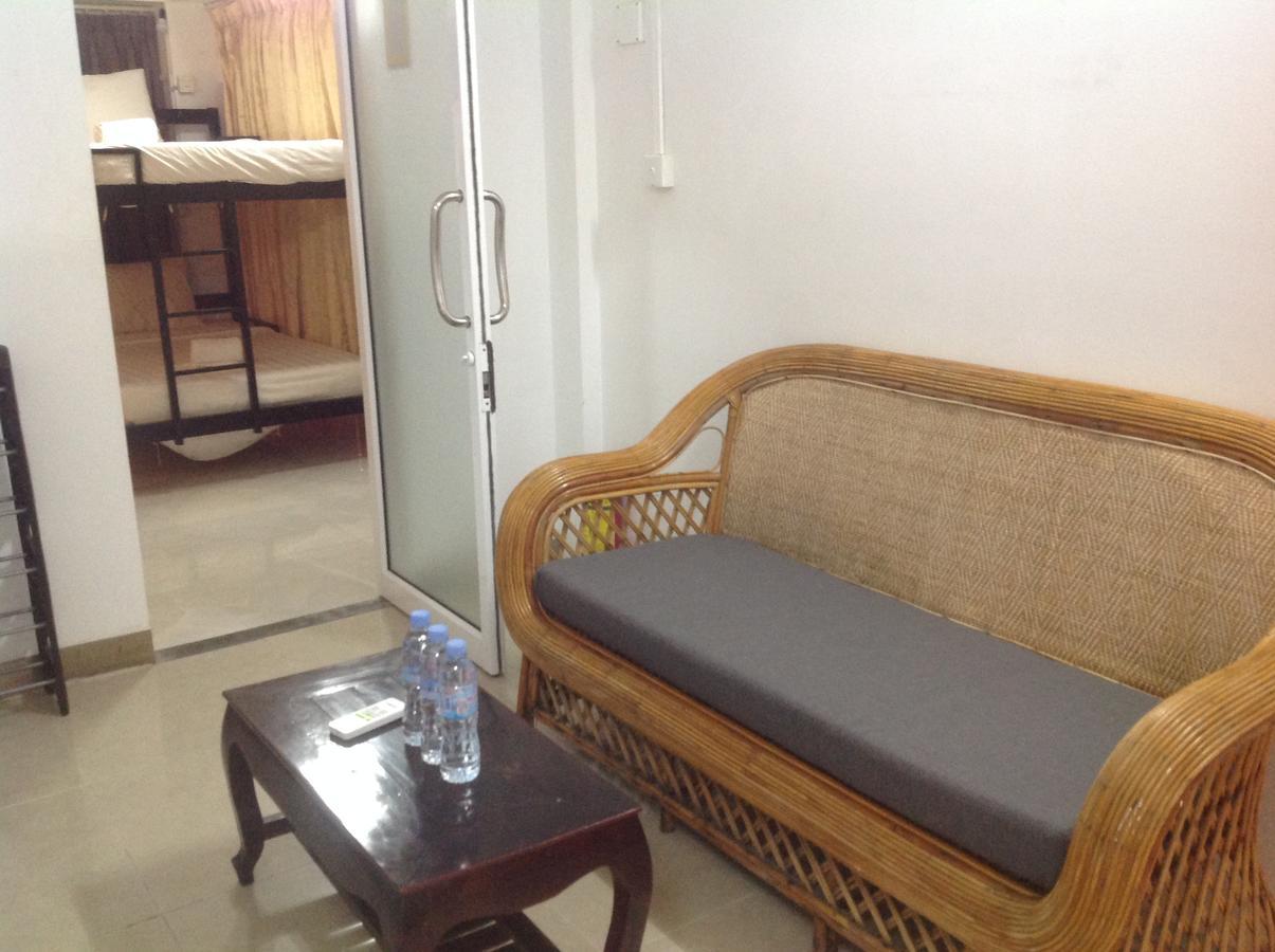 White Residence Hotel & Apartment Phnom Penh Esterno foto